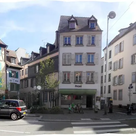 Petite France Avec Terrasse Strasburgo